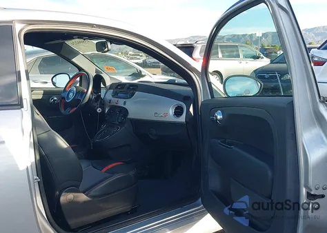 2014 Fiat 500E Battery Electric z USA, uszkodzony, nr VIN 3C3CFFGEXET244835